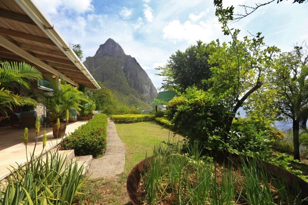 Authentic St, Lucian Experience At Prestigious 2-Bed Villa - Colibri Cottage Villa Soufrière Buitenkant foto