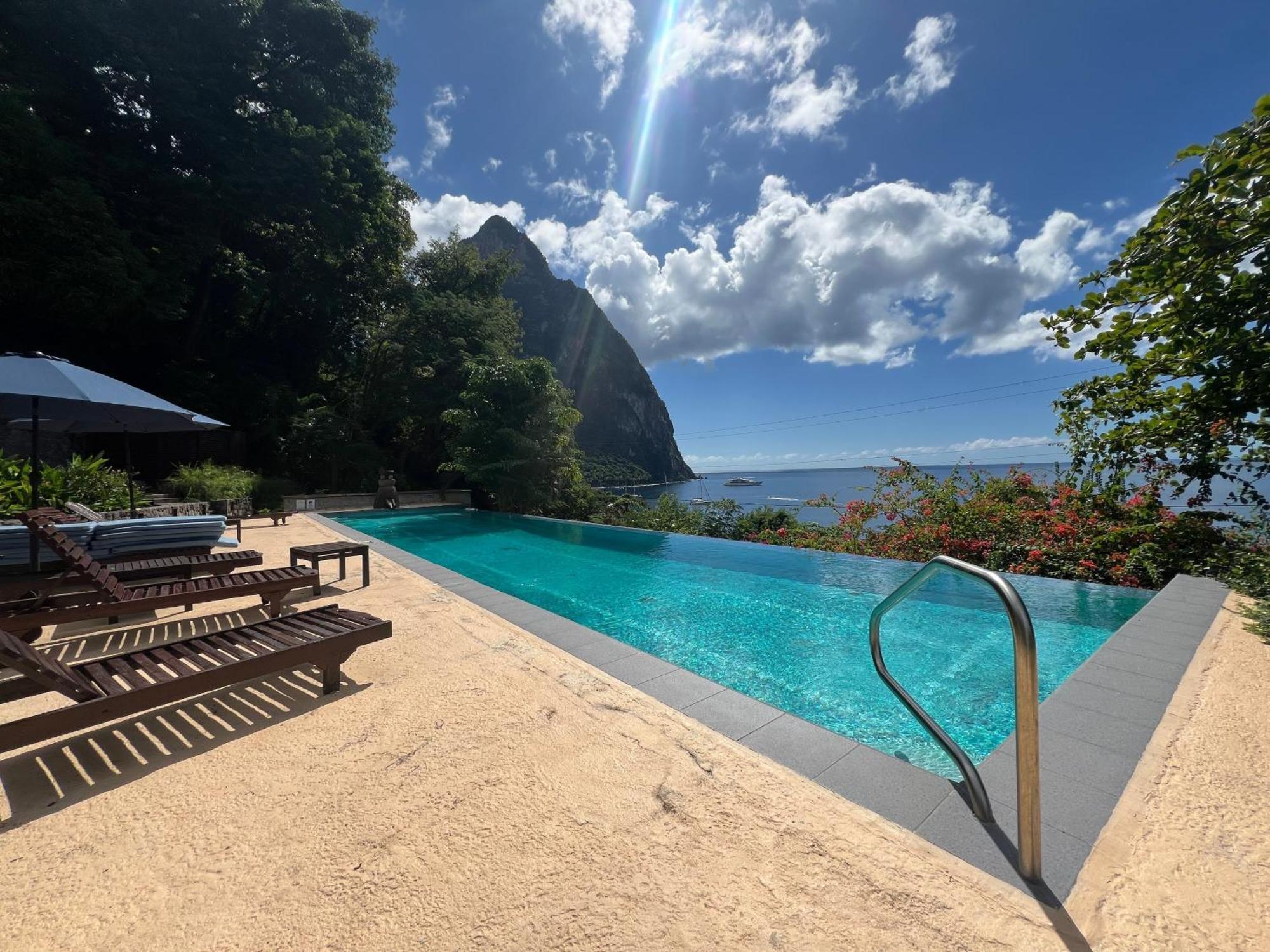 Authentic St, Lucian Experience At Prestigious 2-Bed Villa - Colibri Cottage Villa Soufrière Buitenkant foto