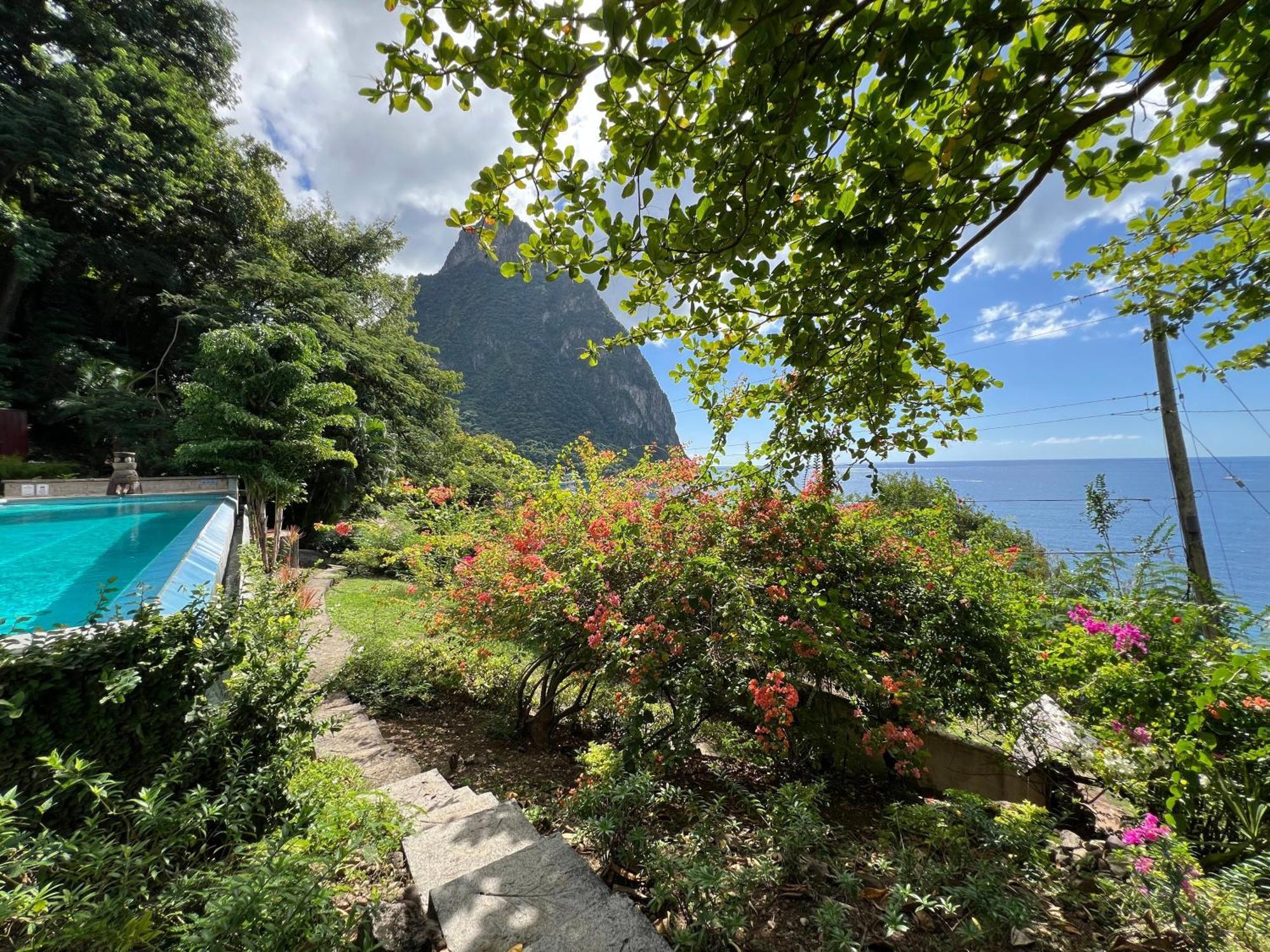 Authentic St, Lucian Experience At Prestigious 2-Bed Villa - Colibri Cottage Villa Soufrière Buitenkant foto